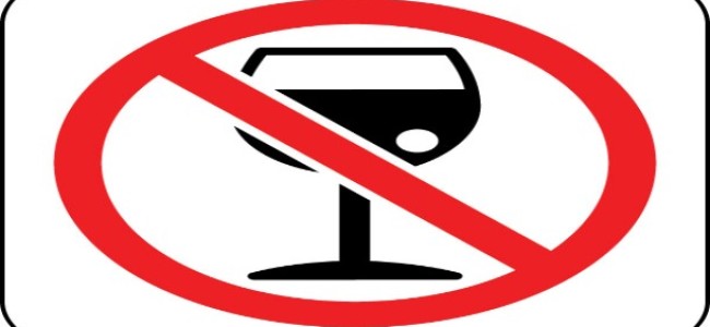 Alcoolul, un viciu care creste riscul aparitiei cancerului Alcoolul, un viciu care creste riscul aparitiei cancerului