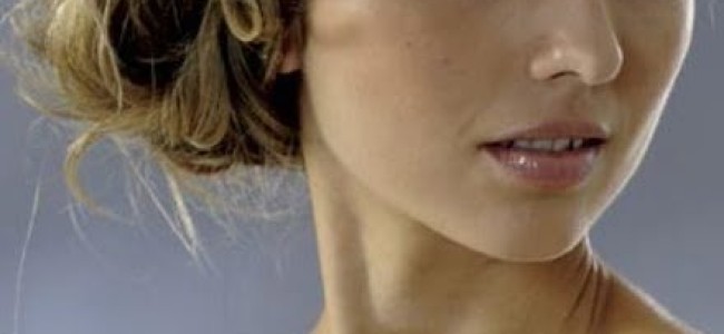 10 Coafuri de plaja perfecte pentru vara 10 Coafuri de plaja perfecte pentru vara