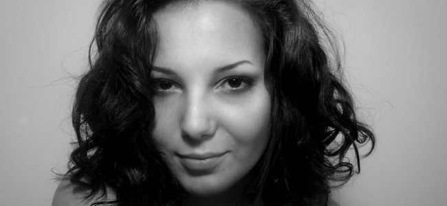 Ai parul cret? Vezi cum te poti bucura de el in fiecare zi ! Ai parul cret? Vezi cum te poti bucura de el in fiecare zi !