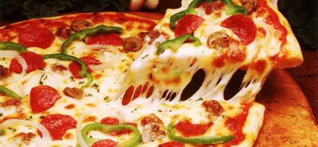 Cate calorii are o pizza?
